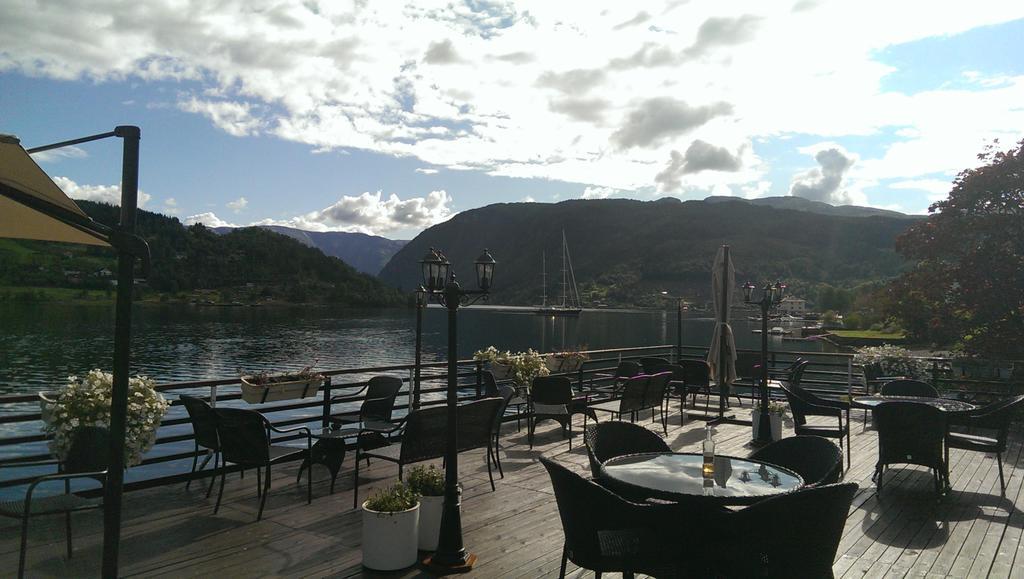 Strand Fjordhotel Ulvik Exteriör bild