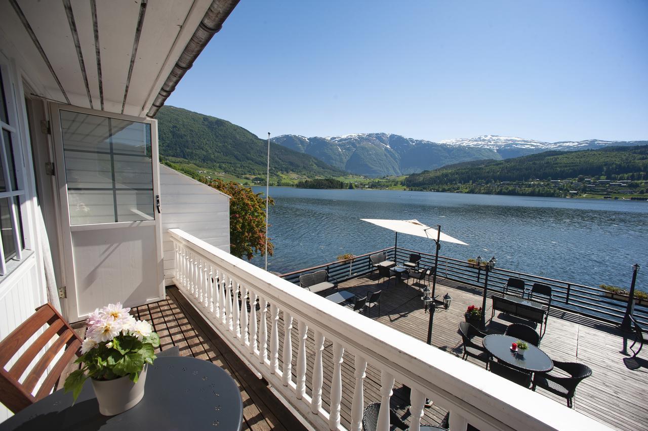 Strand Fjordhotel Ulvik Exteriör bild