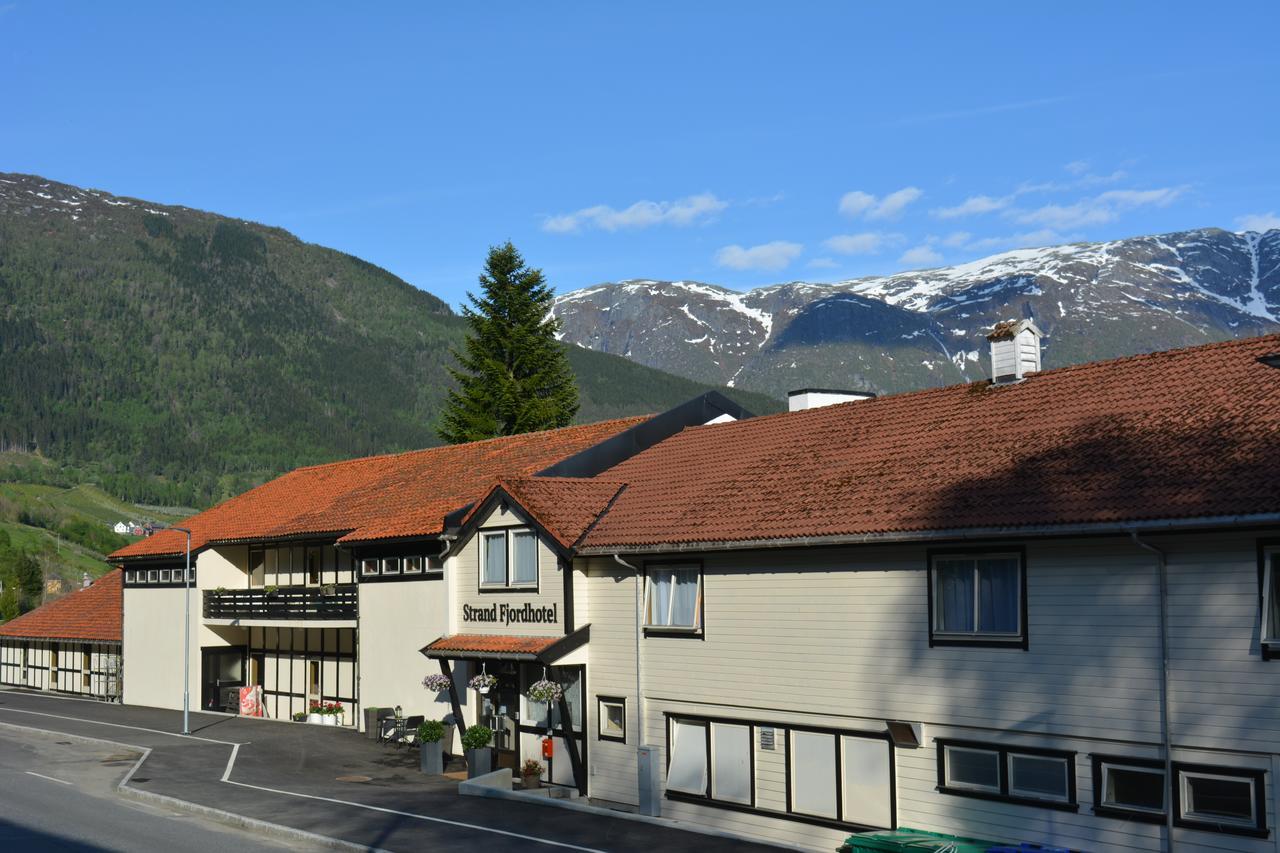 Strand Fjordhotel Ulvik Exteriör bild