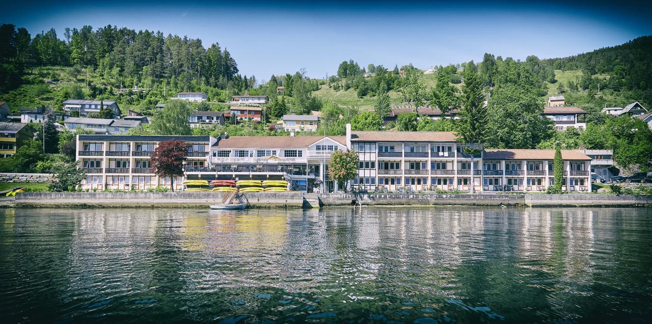 Strand Fjordhotel Ulvik Exteriör bild